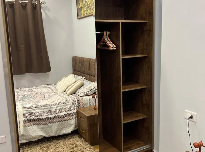 Apartman Graceland - Spacious 2 Bedroom - Near Marina & Orange *