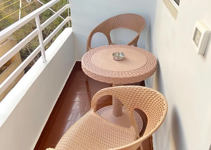 Graceland - Spacious 2 Bedroom - Near Marina & Orange