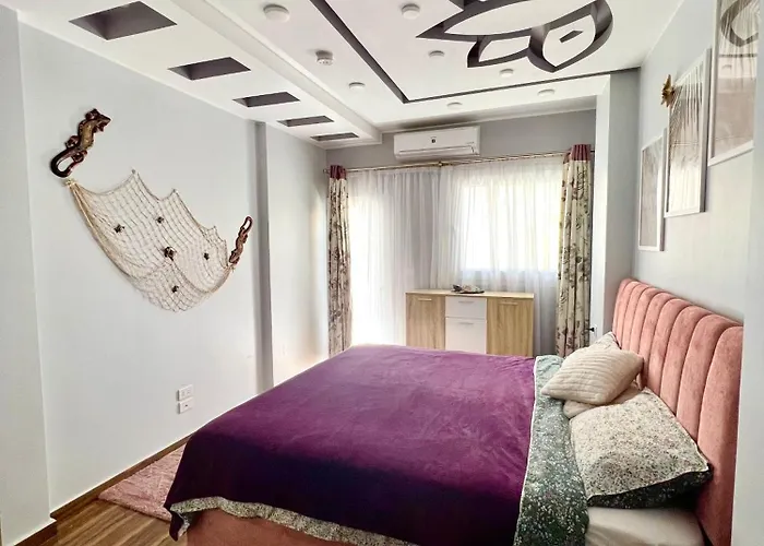 Graceland - Spacious 2 Bedroom - Near Marina & Orange * Gurdaka