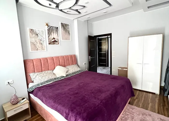 Graceland - Spacious 2 Bedroom - Near Marina & Orange Apartman *