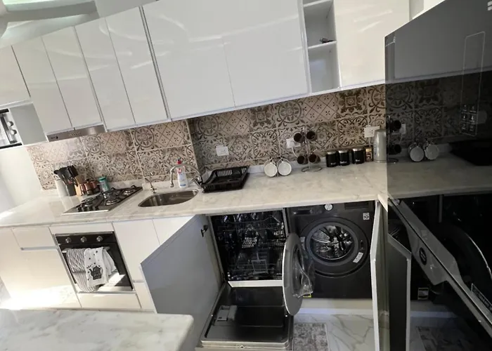 Apartman Graceland - Spacious 2 Bedroom - Near Marina & Orange