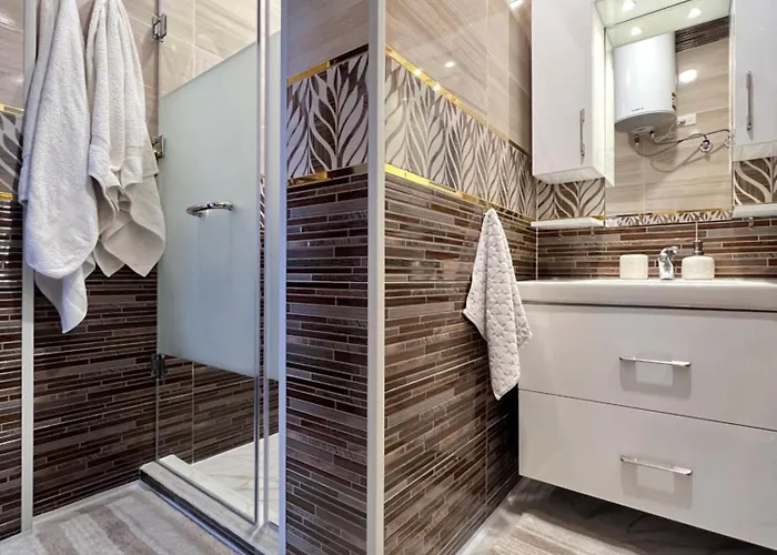 Graceland - Spacious 2 Bedroom - Near Marina & Orange Апартаменты Хургада